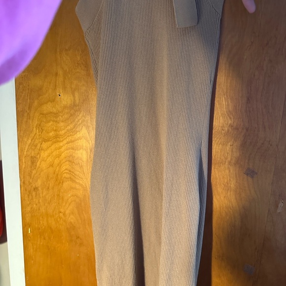 Aritzia Wilfred Bodycon light brown dress - Picture 8 of 12